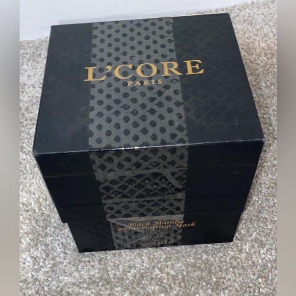 Black Mamba Rejuvenating Mask - Picture 3 of 6